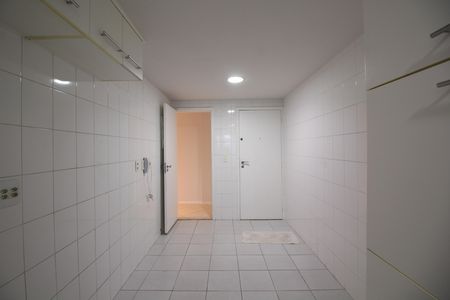Apartamento à venda com 130m², 3 quartos e 2 vagasCozinha