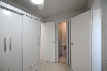 Apartamento à venda com 130m², 3 quartos e 2 vagasQuarto de Serviço Reversível