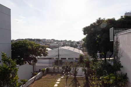 Casa à venda com 420m², 4 quartos e 6 vagasVaranda da suíte - Vista