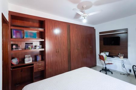 Casa à venda com 420m², 4 quartos e 6 vagasSuíte