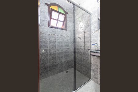 Casa à venda com 420m², 4 quartos e 6 vagasBanheiro da suíte 