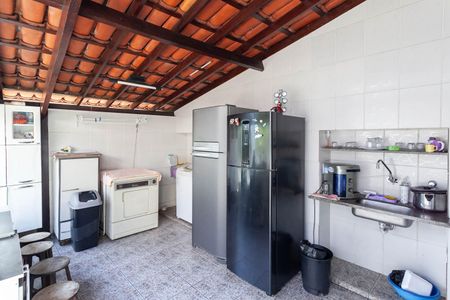 Casa à venda com 420m², 4 quartos e 6 vagasLavanderia
