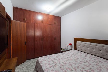 Casa à venda com 420m², 4 quartos e 6 vagasSemi suíte 1