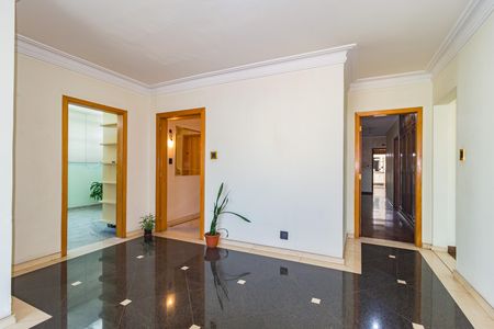 Apartamento à venda com 325m², 4 quartos e 3 vagas Apartamento à venda com 325m², 4 quartos e 3 vagasHall de entrada - Apto