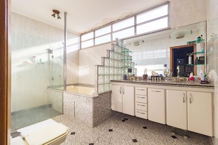 Apartamento à venda com 325m², 4 quartos e 3 vagas Apartamento à venda com 325m², 4 quartos e 3 vagasBanheiro - Suíte 3