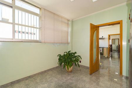 Apartamento à venda com 325m², 4 quartos e 3 vagas Apartamento à venda com 325m², 4 quartos e 3 vagasSala de Almoço