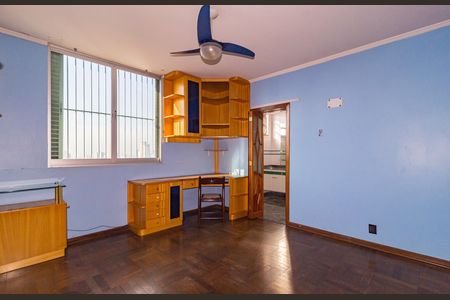 Apartamento à venda com 325m², 4 quartos e 3 vagas Apartamento à venda com 325m², 4 quartos e 3 vagasSuíte 2