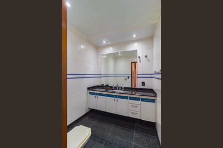Apartamento à venda com 325m², 4 quartos e 3 vagas Apartamento à venda com 325m², 4 quartos e 3 vagasBanheiro - Suíte 1