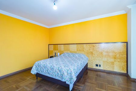 Apartamento à venda com 325m², 4 quartos e 3 vagas Apartamento à venda com 325m², 4 quartos e 3 vagasSuíte 3