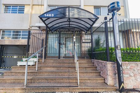 Apartamento à venda com 325m², 4 quartos e 3 vagas Apartamento à venda com 325m², 4 quartos e 3 vagasFachada