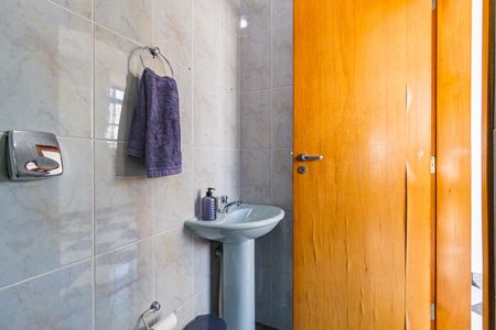 Apartamento à venda com 325m², 4 quartos e 3 vagas Apartamento à venda com 325m², 4 quartos e 3 vagasBanheiro - Área de Serviço