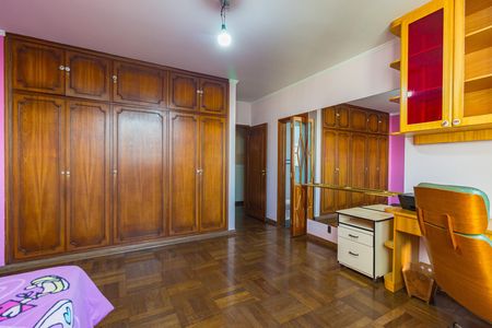Apartamento à venda com 325m², 4 quartos e 3 vagas Apartamento à venda com 325m², 4 quartos e 3 vagasSuíte 1