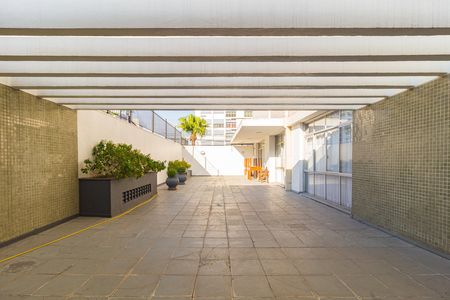Apartamento à venda com 325m², 4 quartos e 3 vagas Apartamento à venda com 325m², 4 quartos e 3 vagasÁrea comum