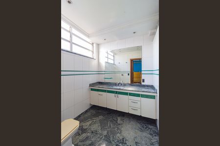 Apartamento à venda com 325m², 4 quartos e 3 vagas Apartamento à venda com 325m², 4 quartos e 3 vagasBanheiro - Suíte 2