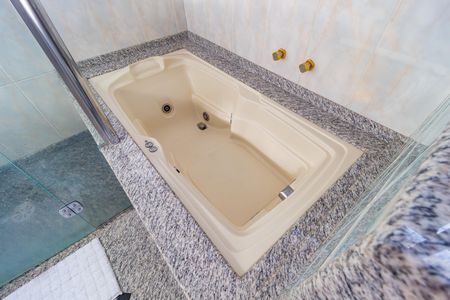 Apartamento à venda com 325m², 4 quartos e 3 vagas Apartamento à venda com 325m², 4 quartos e 3 vagas Banheiro - Suíte 3
