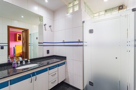 Apartamento à venda com 325m², 4 quartos e 3 vagas Apartamento à venda com 325m², 4 quartos e 3 vagasBanheiro - Suíte 1