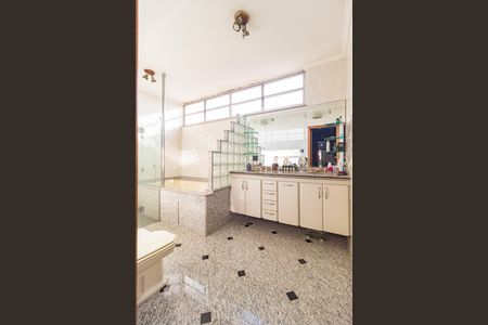 Apartamento à venda com 325m², 4 quartos e 3 vagas Apartamento à venda com 325m², 4 quartos e 3 vagasBanheiro - Suíte 3