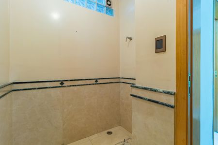Apartamento à venda com 325m², 4 quartos e 3 vagas Apartamento à venda com 325m², 4 quartos e 3 vagasLavabo
