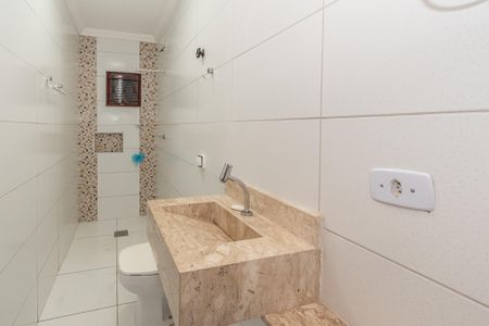 Casa para alugar com 118m², 3 quartos e 1 vaga Casa para alugar com 118m², 3 quartos e 1 vagaBanheiro Corredor