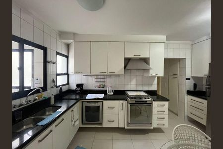 Apartamento à venda com 179m², 3 quartos e 4 vagas