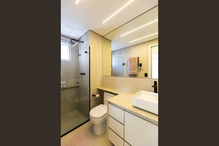 Banheiro de apartamento à venda com 1 quarto, 46m² em Bosque, Campinas
