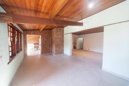 Casa de condomínio para alugar com 220m², 3 quartos e 2 vagas Casa de condomínio para alugar com 220m², 3 quartos e 2 vagassala