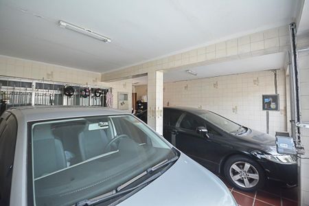 Casa à venda com 150m², 2 quartos e 2 vagas Casa à venda com 150m², 2 quartos e 2 vagasGaragem