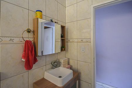 Casa à venda com 150m², 2 quartos e 2 vagas Casa à venda com 150m², 2 quartos e 2 vagasBanheiro