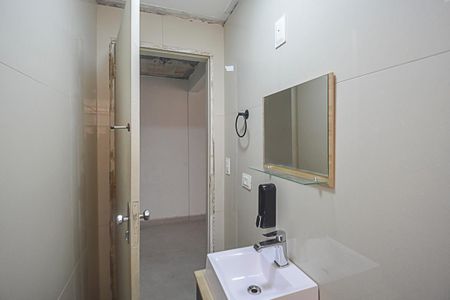 Casa à venda com 150m², 2 quartos e 2 vagas Casa à venda com 150m², 2 quartos e 2 vagasLavabo