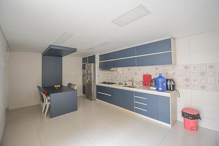 Casa à venda com 150m², 2 quartos e 2 vagas Casa à venda com 150m², 2 quartos e 2 vagasCozinha