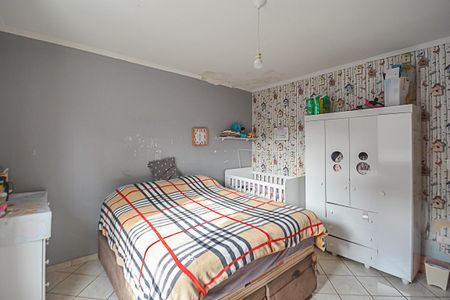 Casa à venda com 150m², 2 quartos e 2 vagas Casa à venda com 150m², 2 quartos e 2 vagasQuarto 1