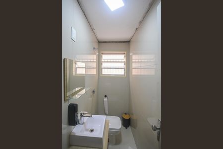 Casa à venda com 150m², 2 quartos e 2 vagas Casa à venda com 150m², 2 quartos e 2 vagasLavabo