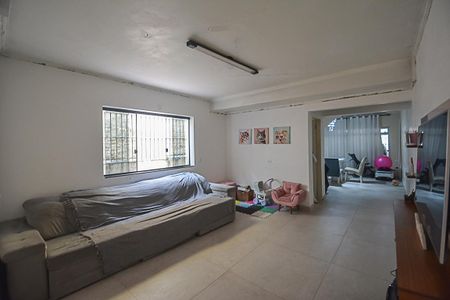 Casa à venda com 150m², 2 quartos e 2 vagas Casa à venda com 150m², 2 quartos e 2 vagasSala 2