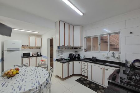 Casa para alugar com 170m², 3 quartos e 2 vagas Casa para alugar com 170m², 3 quartos e 2 vagasCozinha
