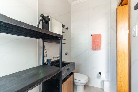Banheiro de kitnet/studio para alugar com 1 quarto, 36m² em Santa Ifigênia, São Paulo