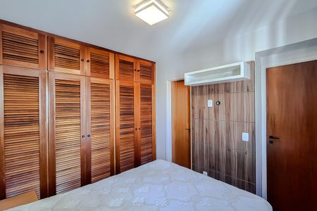 Apartamento à venda com 79m², 3 quartos e 2 vagas Apartamento à venda com 79m², 3 quartos e 2 vagasQuarto 3 - Suíte