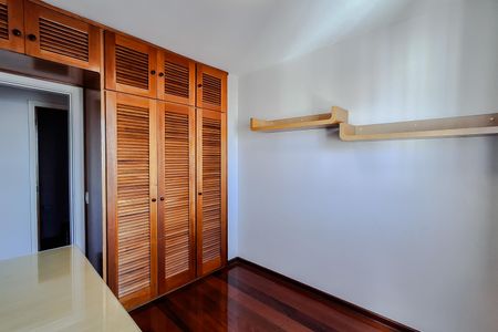 Apartamento à venda com 79m², 3 quartos e 2 vagas Apartamento à venda com 79m², 3 quartos e 2 vagasQuarto 1