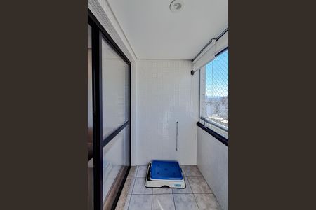 Apartamento à venda com 79m², 3 quartos e 2 vagas Apartamento à venda com 79m², 3 quartos e 2 vagasVaranda