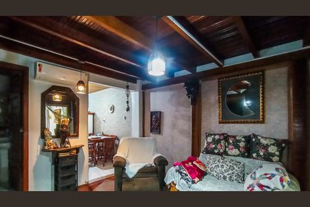 Casa à venda com 60m², 3 quartos e sem vaga Casa à venda com 60m², 3 quartos e sem vagaSala