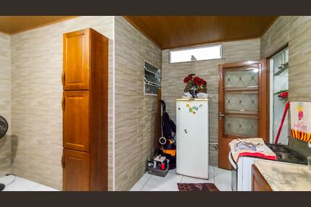 Casa à venda com 60m², 3 quartos e sem vaga Casa à venda com 60m², 3 quartos e sem vagaCozinha