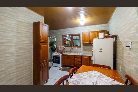Casa à venda com 60m², 3 quartos e sem vaga Casa à venda com 60m², 3 quartos e sem vagaCozinha