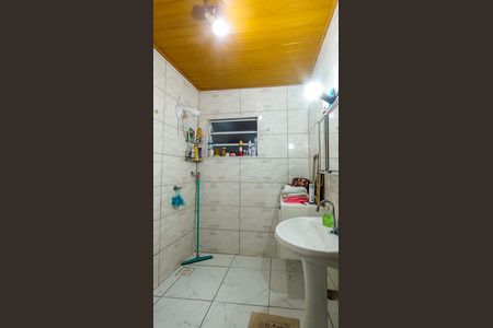 Casa à venda com 60m², 3 quartos e sem vaga Casa à venda com 60m², 3 quartos e sem vagaBanheiro