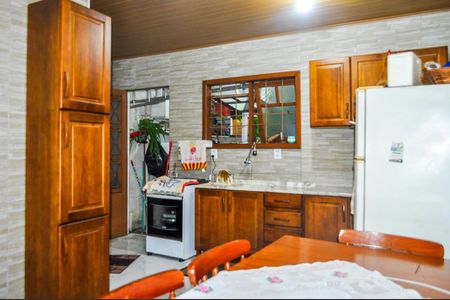 Casa à venda com 60m², 3 quartos e sem vaga Casa à venda com 60m², 3 quartos e sem vagaCozinha