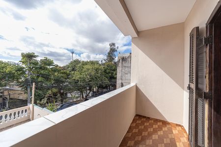 Casa à venda com 370m², 4 quartos e 3 vagas Casa à venda com 370m², 4 quartos e 3 vagasVaranda do Quarto 2