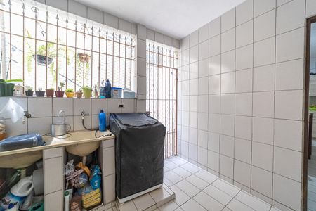 Casa à venda com 370m², 4 quartos e 3 vagas Casa à venda com 370m², 4 quartos e 3 vagasÁrea de Serviço