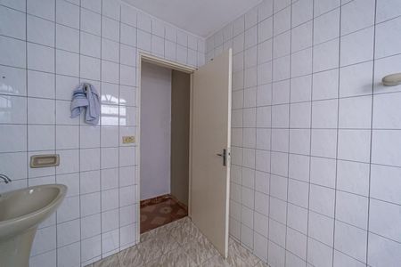 Casa à venda com 370m², 4 quartos e 3 vagas Casa à venda com 370m², 4 quartos e 3 vagasBanheiro 2