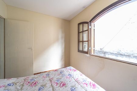 Casa à venda com 370m², 4 quartos e 3 vagas Casa à venda com 370m², 4 quartos e 3 vagasQuarto 1