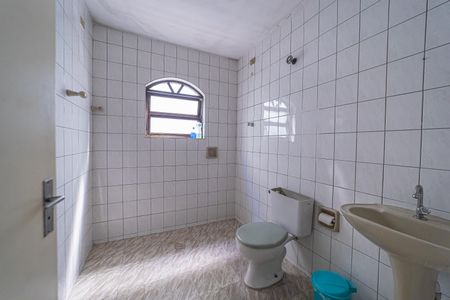 Casa à venda com 370m², 4 quartos e 3 vagas Casa à venda com 370m², 4 quartos e 3 vagasBanheiro 2