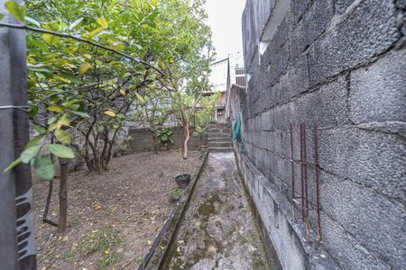 Casa à venda com 370m², 4 quartos e 3 vagas Casa à venda com 370m², 4 quartos e 3 vagasQuintal