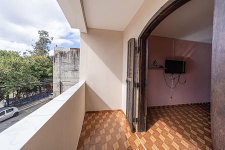Casa à venda com 370m², 4 quartos e 3 vagas Casa à venda com 370m², 4 quartos e 3 vagasVaranda do Quarto 2